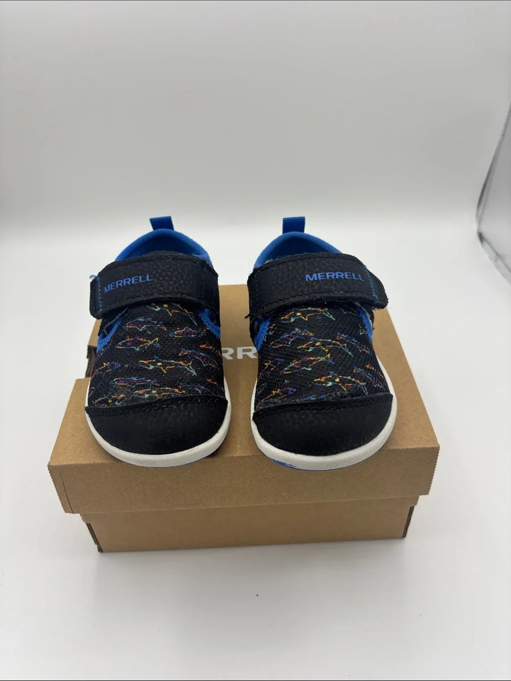 Merrell Toddler Velcro Blue/Black Water shoes with grip bottom. 4.5 & Runs wide!
